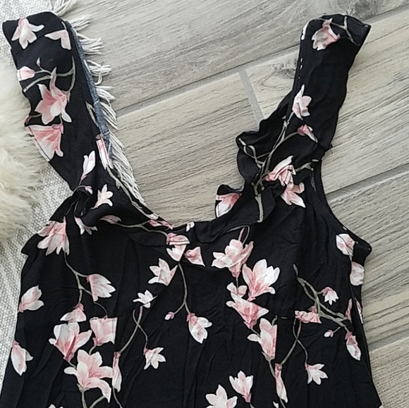 Black and floral sundress - Picture 2 of 6